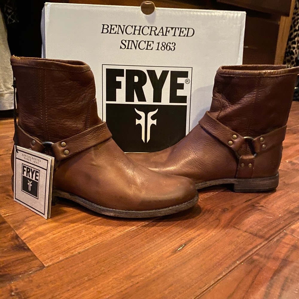 Frye Phillip Harness short boots